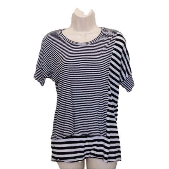 Bcbgmaxazria  Asymmetrical Striped Scoopneck Top! Size XS - Picture 1 of 4